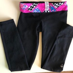 Size 6 ivivva reversible leggings